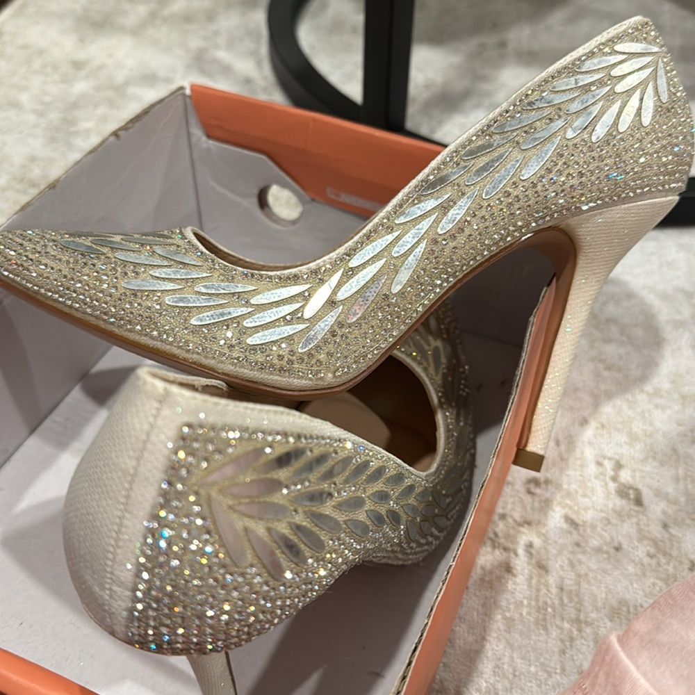 De Blossom Collection “Elsa” heels
